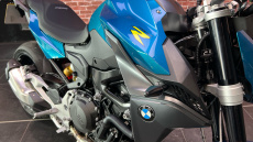 BMW F900 R